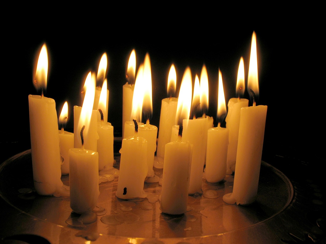 Žvakės, Žvakių Šviesa, Liepsna, Deginti, Žvakė, Jaukus, Šviesa, Apšvietimas, Apdaila, Nemokamos Nuotraukos