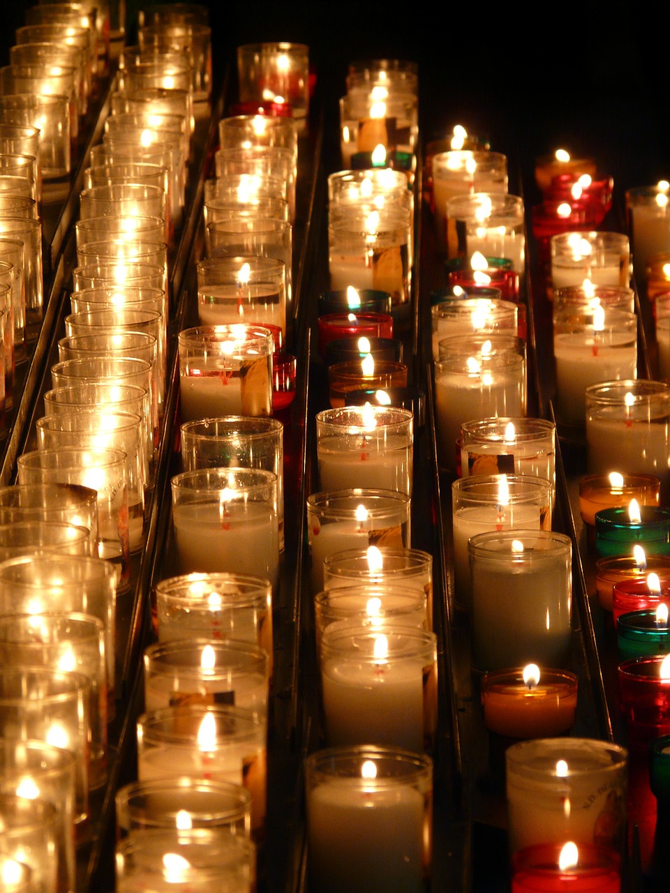 Žvakės, Memorialiniai Žiburiai, Liepsna, Paminėti, Šviesa, Žibintai, Aukos, Auka Žvakė, Bažnyčia, Žvakių Šviesa