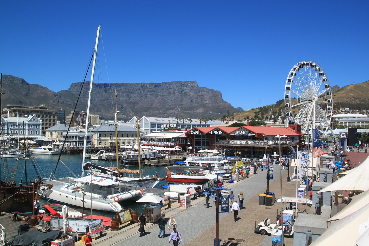 Cape Town, Pietų Afrika, Papludimys, Stalo Kalnas, Pramogų Centras, Dangus, Mėlynas, Laivai, Uostas, Orientyras