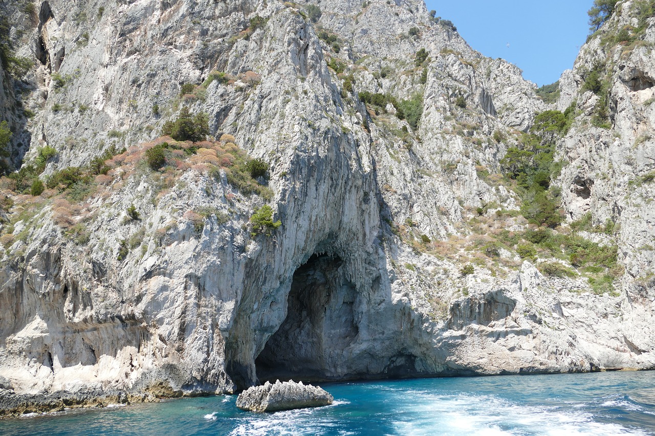 Capri,  Italija,  Pakrantės,  Viduržemio Jūros,  Sala,  Atostogos,  Rokas,  Kraštovaizdis,  Turizmas,  Uolos