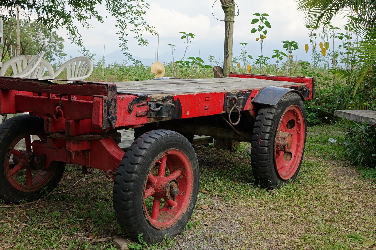 Automobilis, Raudona, Senas, Ūkis, Žemdirbystė, Vagonas, Kaimo Vietovėse, Nemokamos Nuotraukos,  Nemokama Licenzija