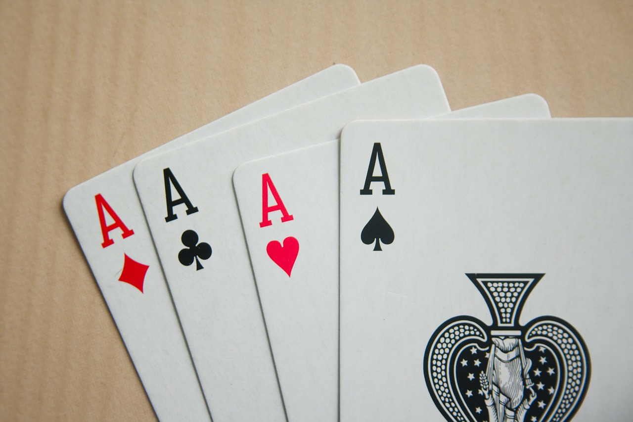 Kortų Žaidimas, Žaidimas, Kortelės, Juoda, Balta, Ace, Lova, Keturi, Lošti, Pokeris