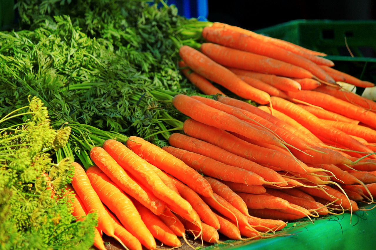 Morkos, Daržovės, Sveikas, Šakniavaisiai, Vitaminai, Valgyti, Maistas, Oranžinė, Žalias, Prekystalis