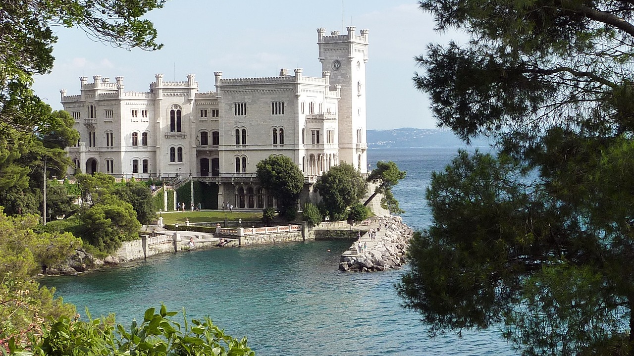 Castello Di Miramare, Pilis, Adrijos Regionas, Ispanų, Italy, Trieste, Įlanka, Adria, Jūra, Europa