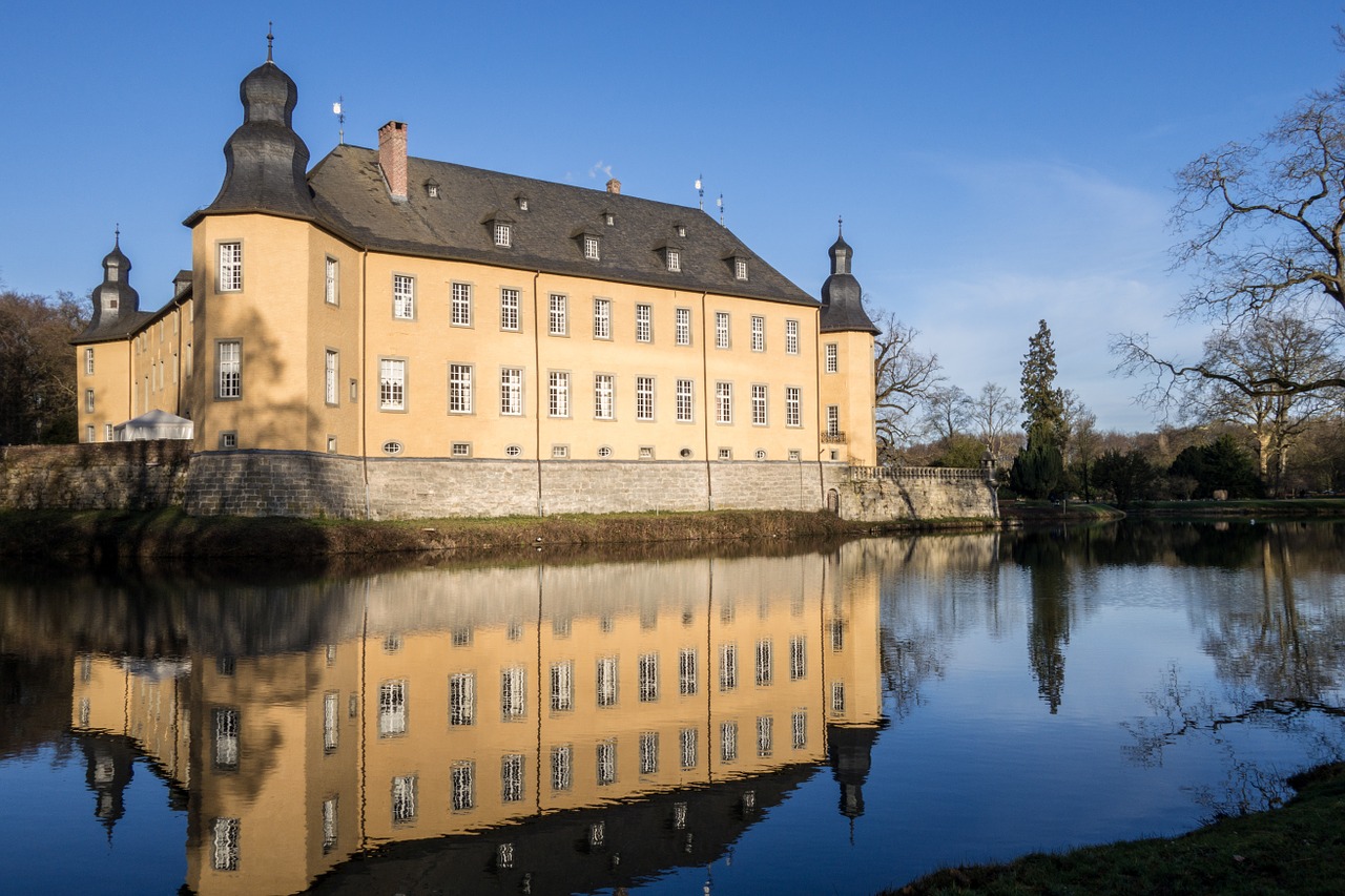 Pilis, Schloss Dyck, Moat, Veidrodis, Barokas, Romantiškas, Geltona, Mėlynas, Žiemą, Nuotaika