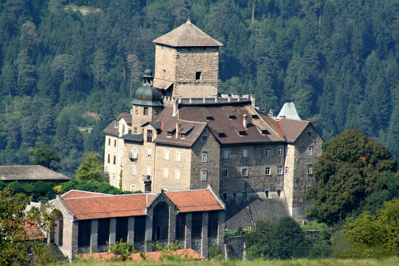 Pilis, Gamta, Viduramžiai, Tvirtovė, Istoriškai, Viduramžių, Bokštas, Lankytinos Vietos, Architektūra, Kraštovaizdis