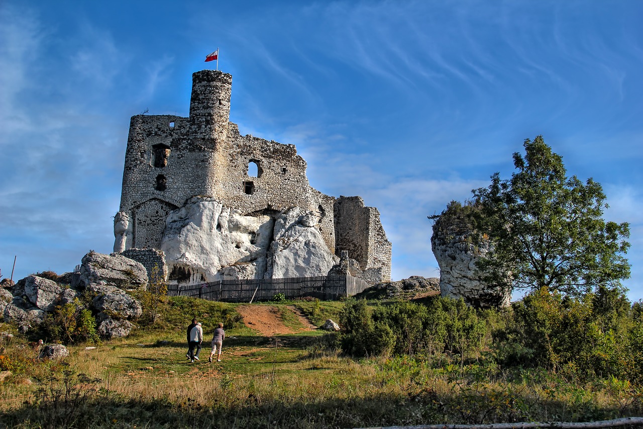 Pilis, Mirow, Paminklas, Lenkija, Istorija, Kraštovaizdis, Gmina Miruw Pilis, Debesys, Jura, Kalkakmeniai