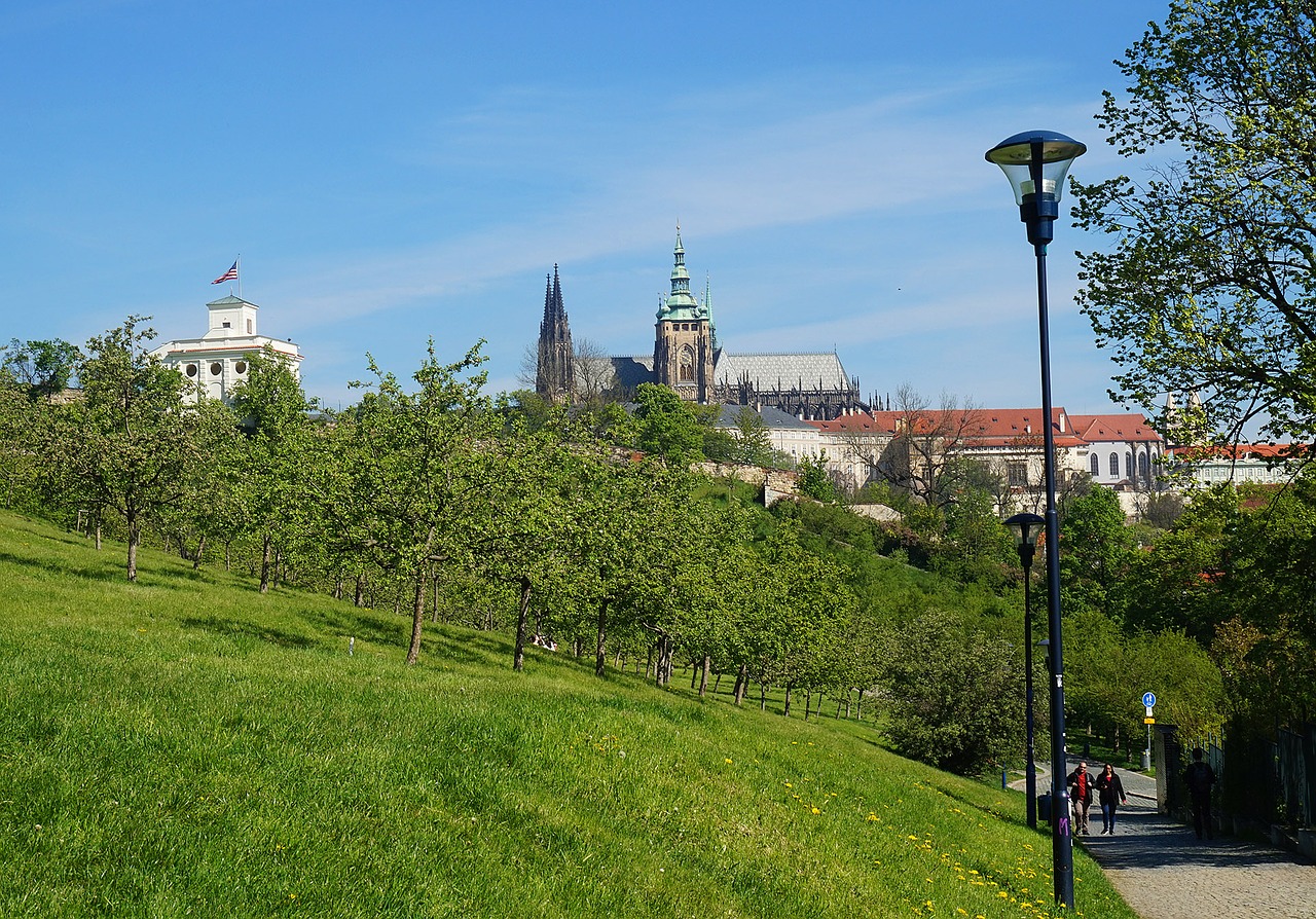 Pilis,  Praha,  Čekija,  Parkas,  Paviljonas,  Architektūra,  Jav,  Ambasada,  Medis,  Dangus