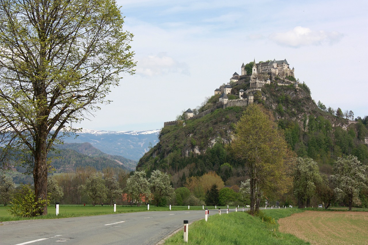 Pilis, Austria, Kelias, Kalnas, Tvirtovė, Viduramžiai, Nemokamos Nuotraukos,  Nemokama Licenzija