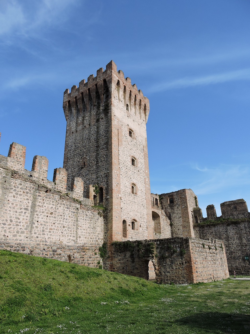 Pilis, Torre, Viduramžių, Sienos, Fortifikacija, Žalias, Dangus, Este, Italy, Nemokamos Nuotraukos