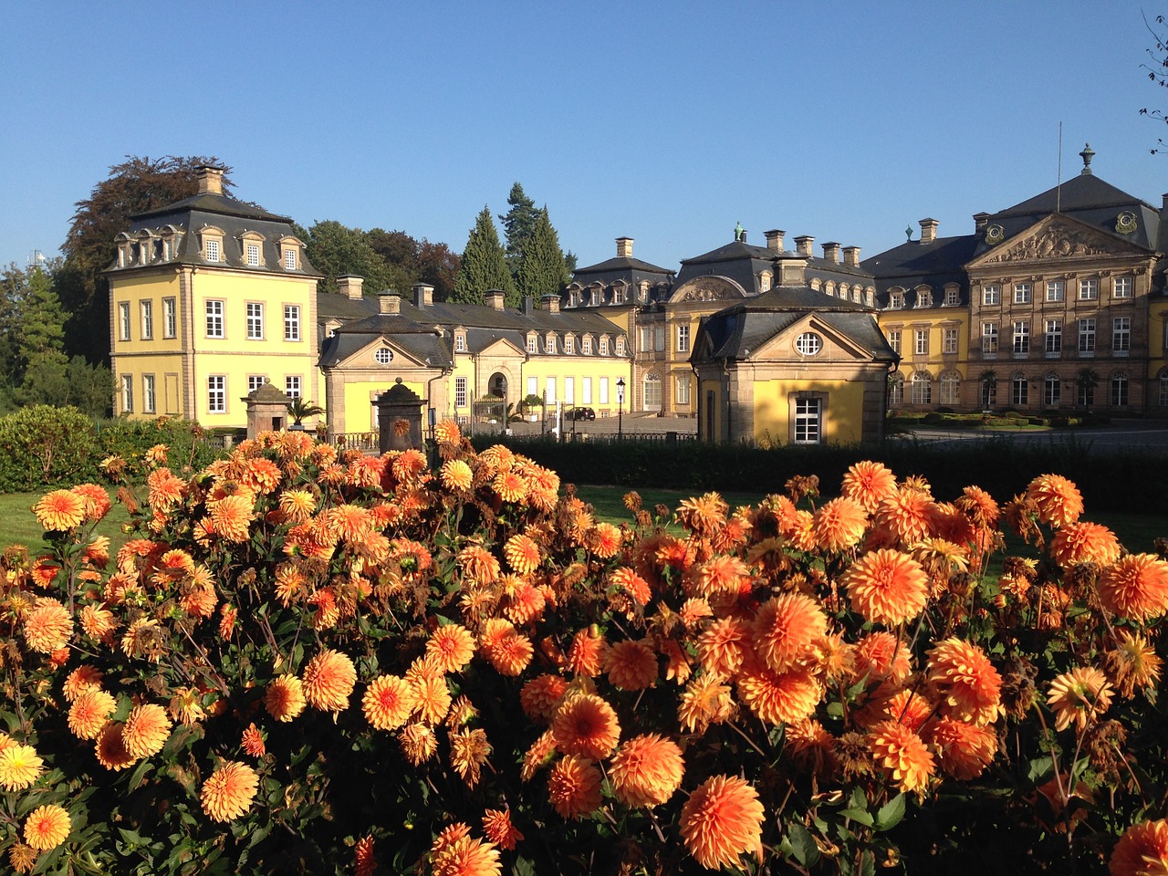 Pilis, Gėlės, Pilies Parkas, Schlossgarten, Nemokamos Nuotraukos,  Nemokama Licenzija
