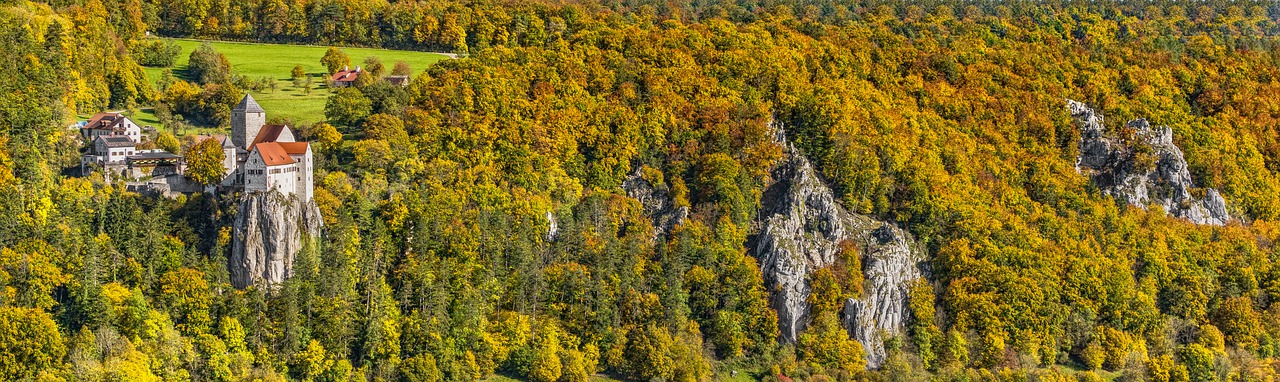 Pilis Prunn, Riedenburg, Pilis, Miškas, Ruduo, Panorama, Gražus, Idilija, Idiliškas, Gamta