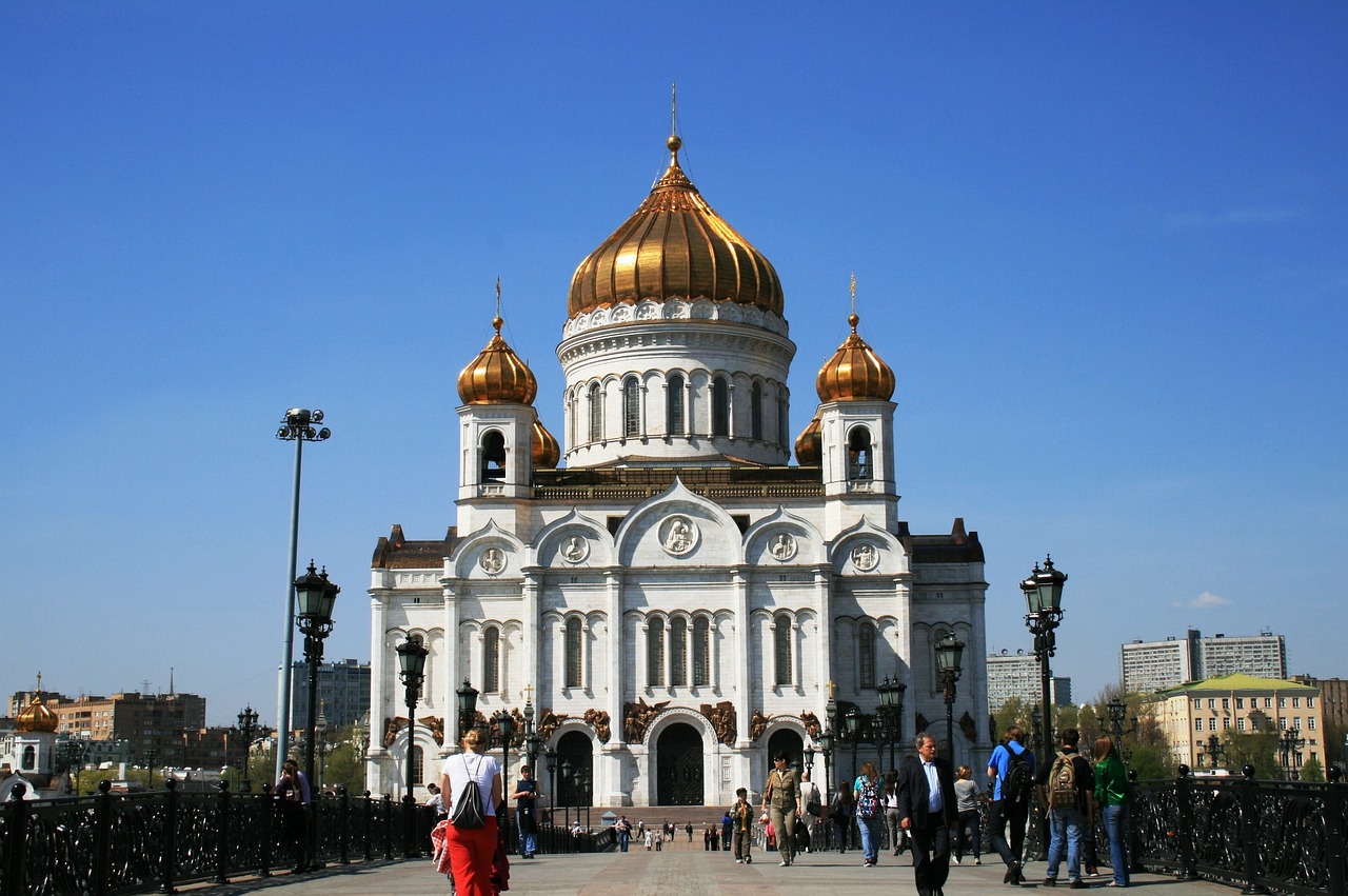 Katedra, Rusų Ortodoksų, Religija, Architektūra, Turistai, Pėsčiųjų Tiltas, Per Kranto Upę, Aukso Kupolai, Lempos Įrašai, Baltos Sienos
