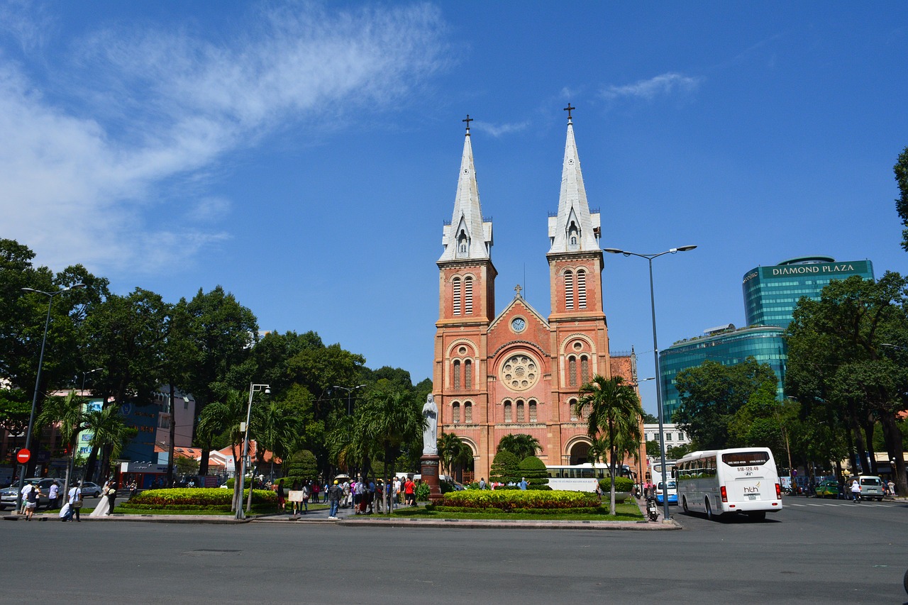 Katedra, Bažnyčia, Architektūra, Saigon, Hošimino Miestas, Vietnamas, Notre-Dame, Bazilika, Katalikų, Nemokamos Nuotraukos
