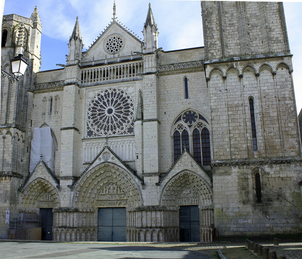Katedros Priekis, Prancūzų Katedra, Vaizdingos Bažnyčios, Akmens Drožyba, Poitiers Katedra, France, Nemokamos Nuotraukos,  Nemokama Licenzija