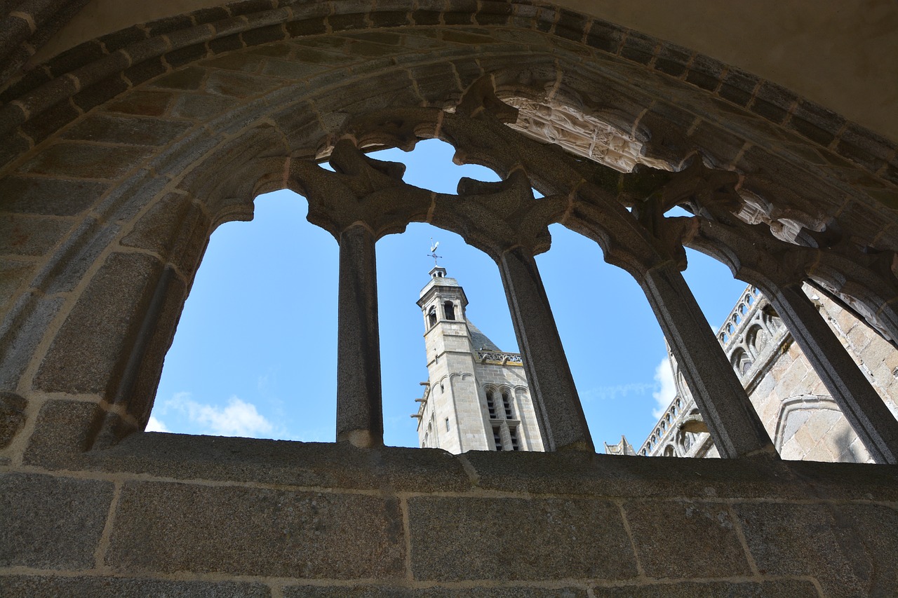 Katedra Dol De Bretagne, Varpinės Bažnyčia, Mėlynas Dangus, Turizmo Miestas, Paveldas, Architektūra, Nemokamos Nuotraukos,  Nemokama Licenzija