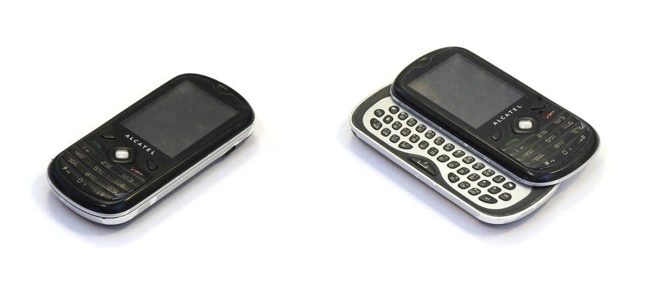 Mobilusis Telefonas, Alcatel T606, Senas Modelis, Baltas Fonas, Nemokamos Nuotraukos,  Nemokama Licenzija