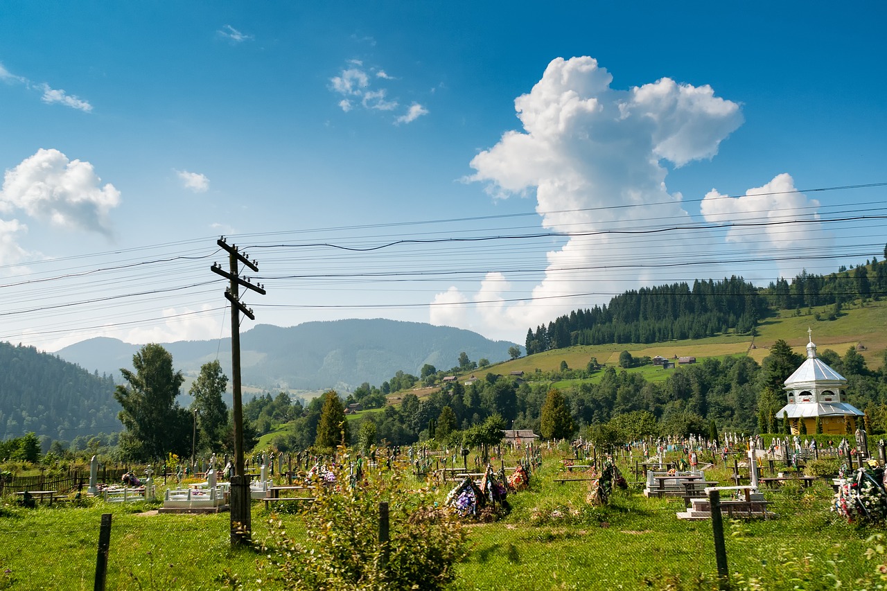 Kapinės, Rakhiv, Ukraina, Karpatų Kalnai, Transkarpatija, Kelias, Kraštovaizdis, Kalnai, Gamta, Peizažai
