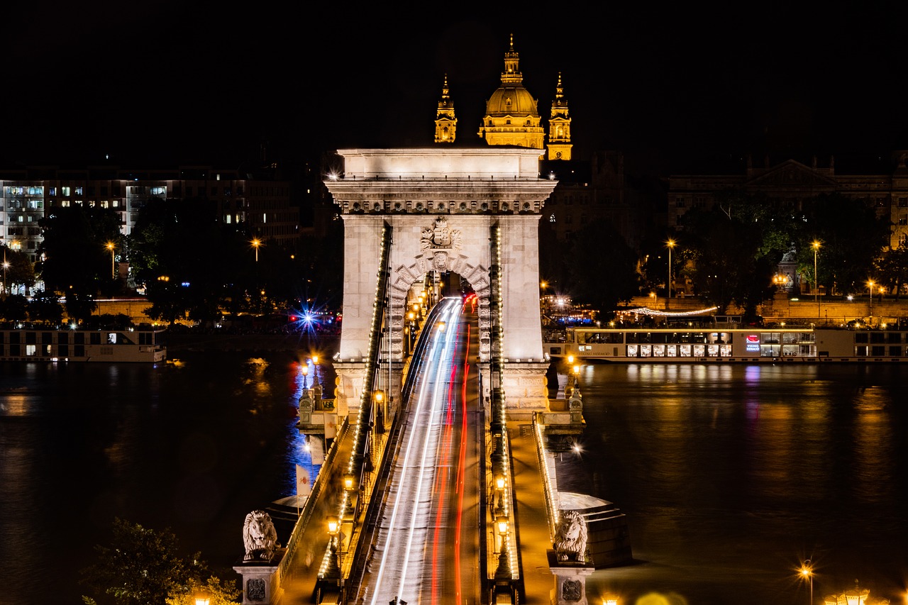 Grandinės Tiltas,  Budapeštas,  Dunojaus,  Vengrija,  Tiltas,  Vandens,  Naktį,  Miestas,  Upė,  Miestovaizdis