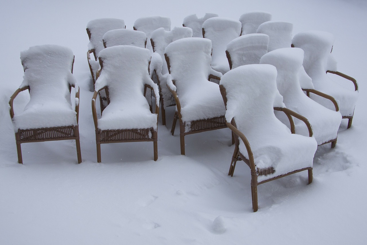 Kėdės, Alaus Sodas, Snieguotas, Žiema, Sniegas, Sniego Pagalvėlės, Naujoji Zelandija, Sniegas, Šaltis, Žiemos Sprogimas