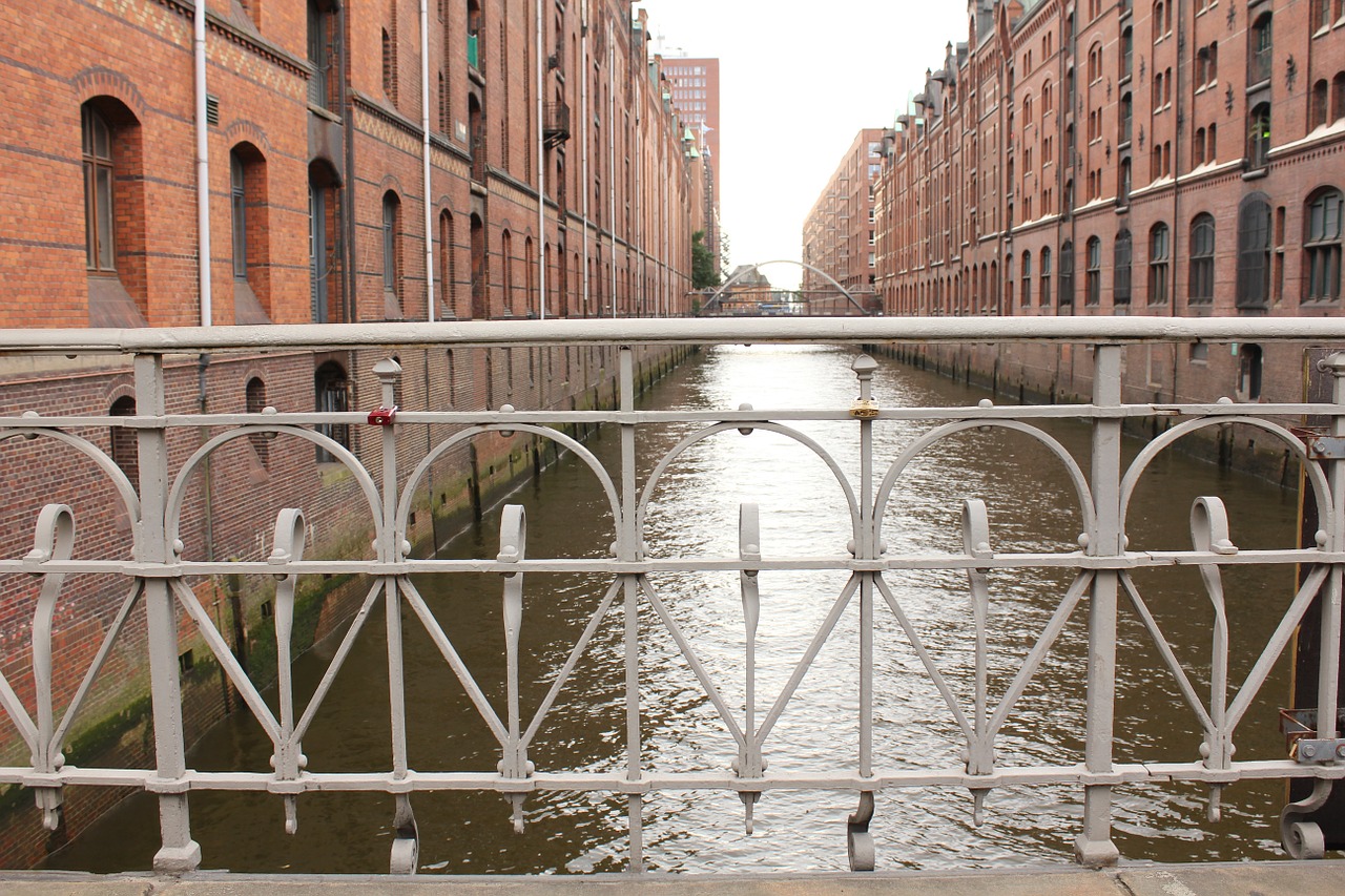 Kanalas, Miestas, Speicherstadt, Pasenusi Pramonė, Hanedlsplatz, Hamburgas, Nemokamos Nuotraukos,  Nemokama Licenzija