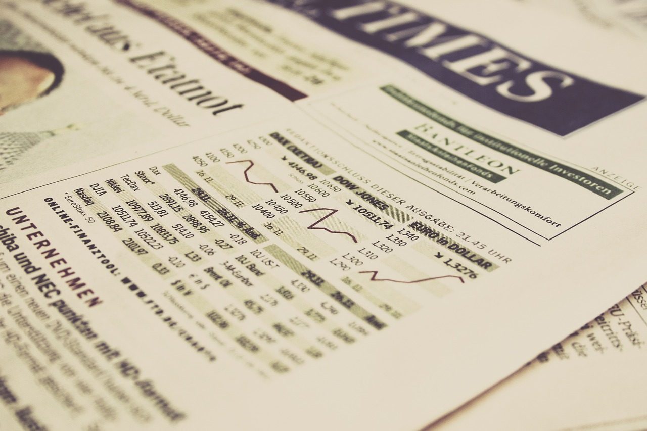 Diagrama, Akcijos, Dax, Dow Jones, Kapitalizmas, Pinigai, Fondas, Vadybininkas, Bankas, Laikraštis