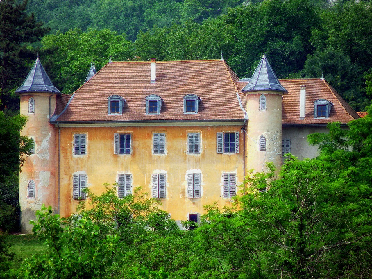 Chateau De Bornes, France, Pilis, Istorinis, Istorinis, Senas, Architektūra, Miškas, Medžiai, Miškai