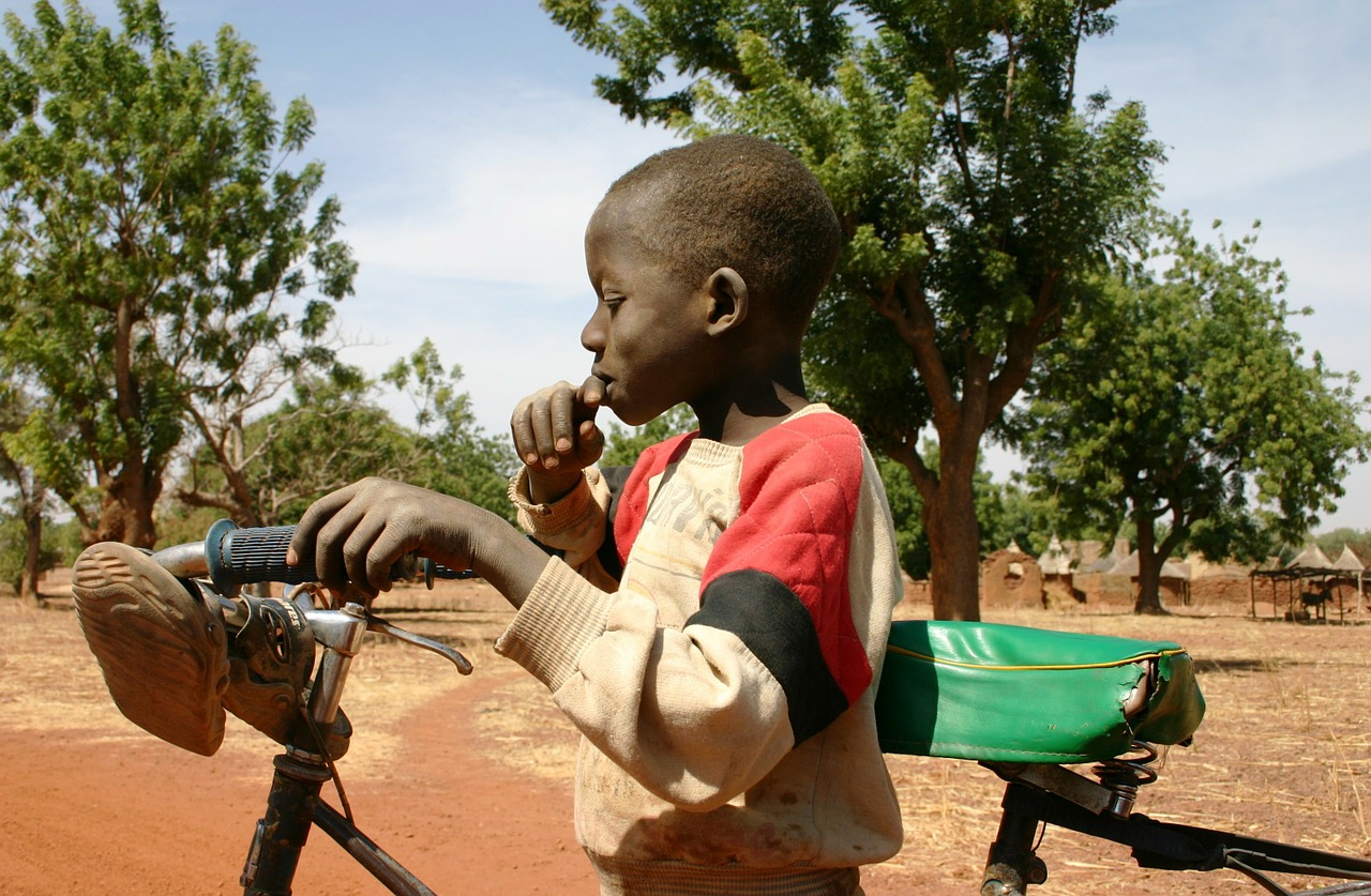 Vaikas, Afrika, Burkina Fasas, Dviratis, Nemokamos Nuotraukos,  Nemokama Licenzija
