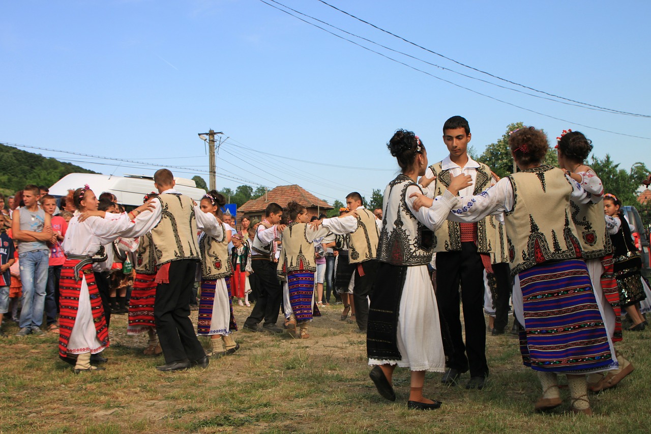 Vaikai, Šokiai, Ansamblis, Liaudies, Gorj, Izvorasul, Negomiras, Žmonės, Raci, Rumunų Kalba