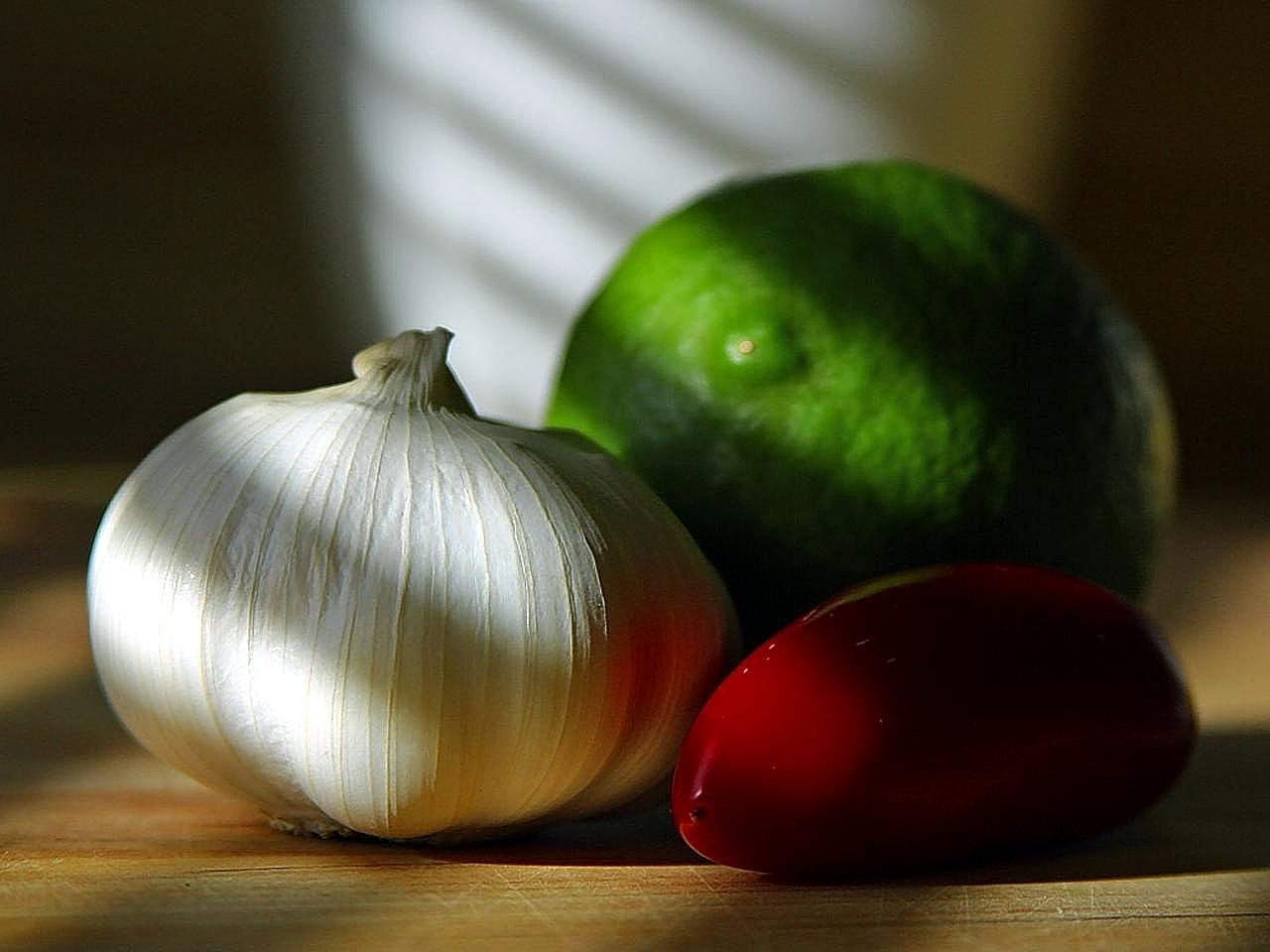 Čili, Pipirai, Paprikos, Laimai, Svogūnėliai, Česnakai, Daržovės, Augalai, Flora, Nemokamos Nuotraukos