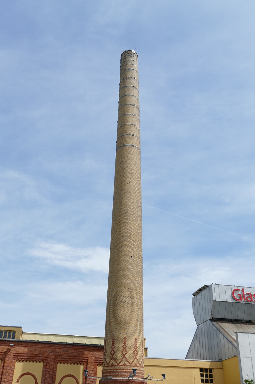 Kaminas, Aukštas, Dangus, Mėlynas, Medis, Gamykla, Industrija, Pramoninė Gamykla, Deginti, Deginimo Įrenginys