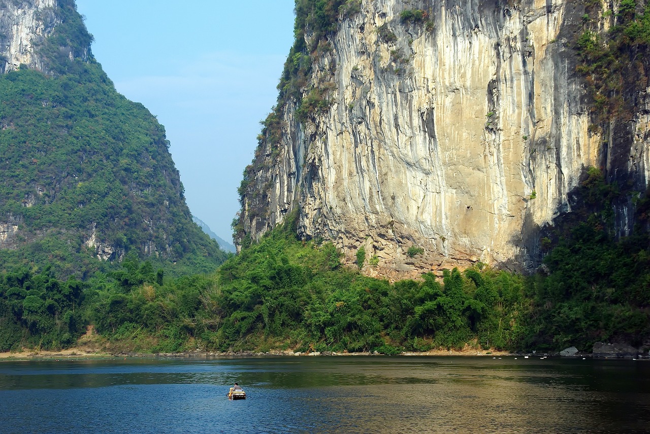 Kinija, Yangshuo, Li Upė, Navigacija, Valtis, Vienatvė, Apmąstymai, Kalnai, Žvejys, Vanduo