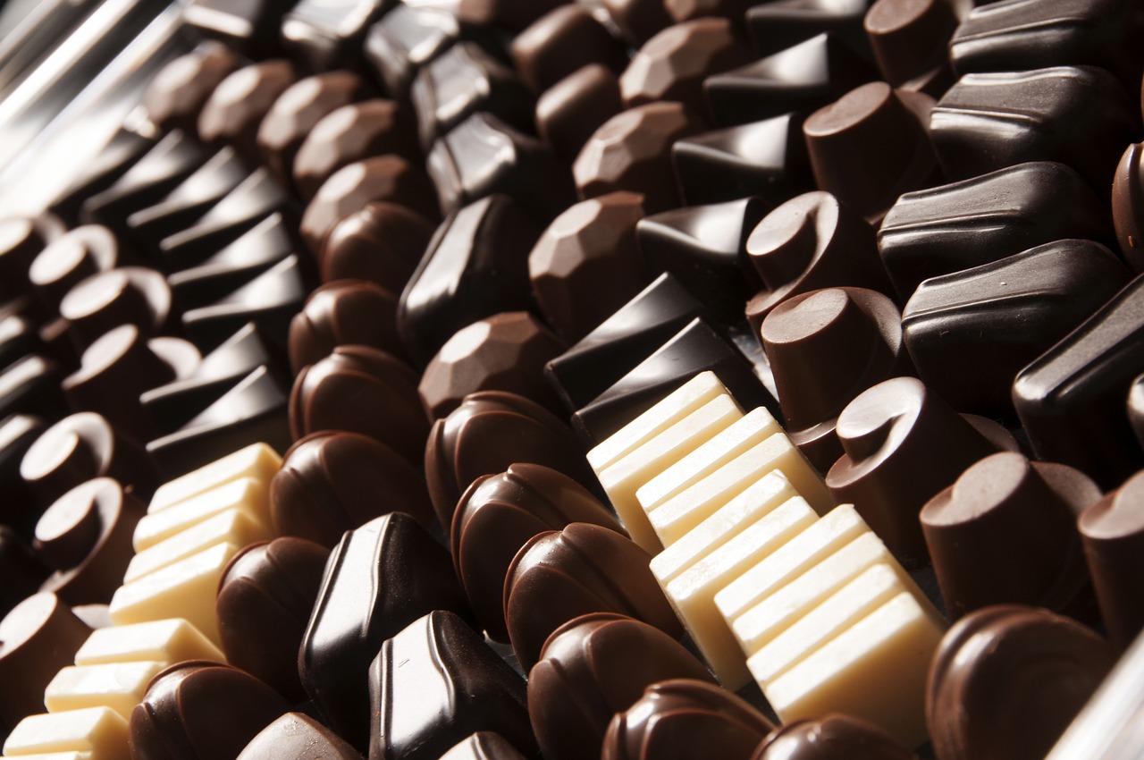 Šokoladas, Juodasis Šokoladas, Pieniškas Šokoladas, Saldus, Desertas, Maistas, Saldainiai, Ruda, Kakava, Skanus