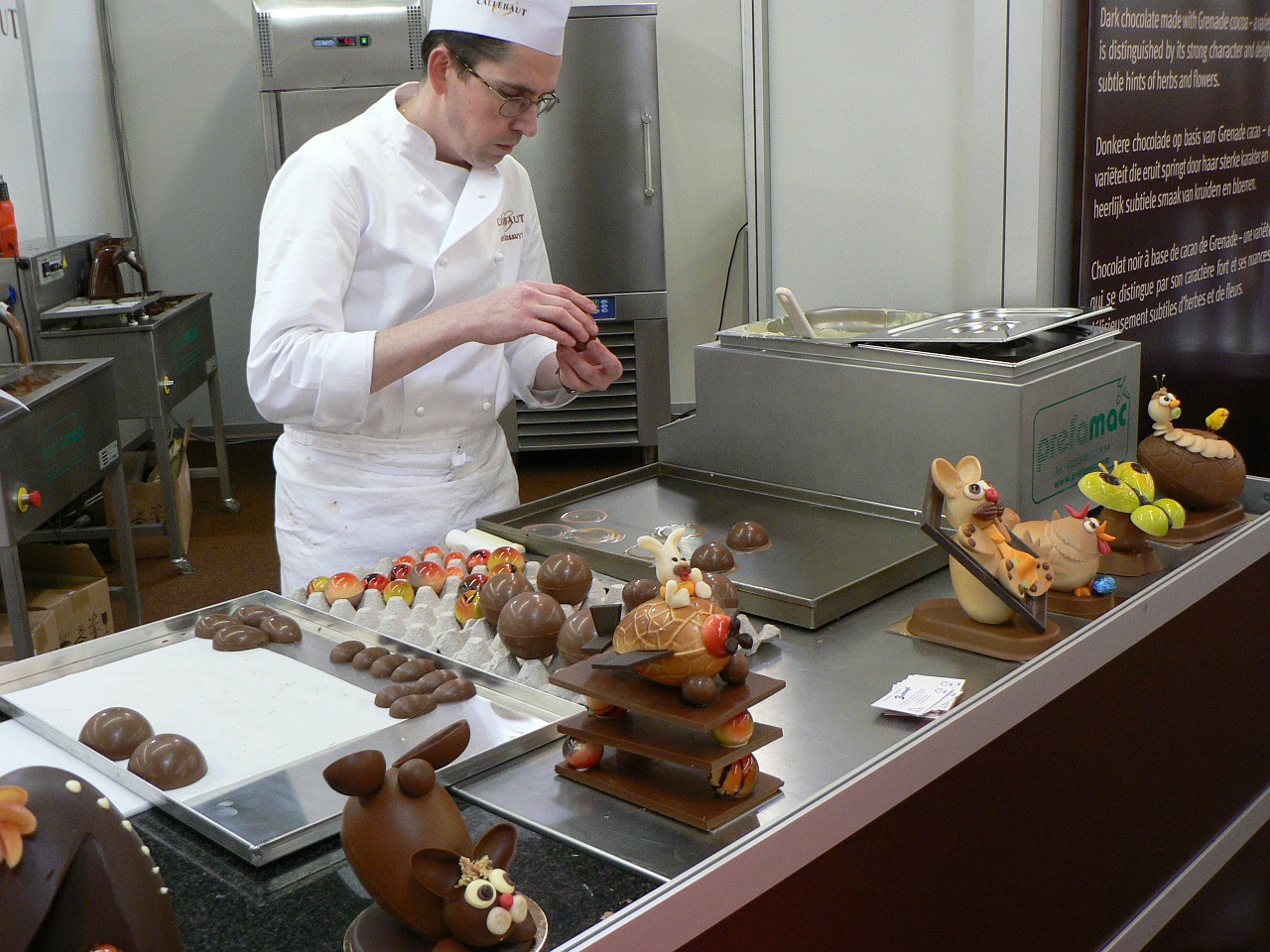 Chocolatier, Šokoladas, Saldainiai, Desertas, Gydyti, Konditerija, Saldus, Užkandis, Gurmanams, Virėjas