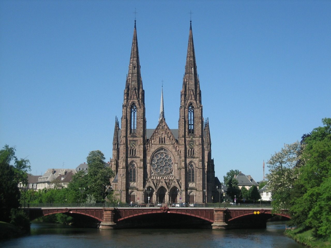 Krikščionių Bažnyčia, Bokštai, Architektūra, Pastatas, Strasbourg, France, Kirsti, Upė, Tiltas, Kraštovaizdis