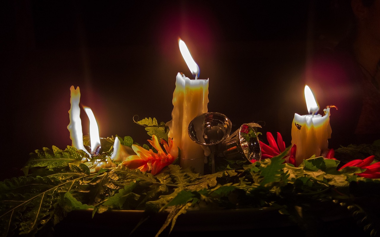 Kalėdinės žvakės,deginimas,žibintai,šventė,šventė - nuotraukos. Mediakatalogas.lt