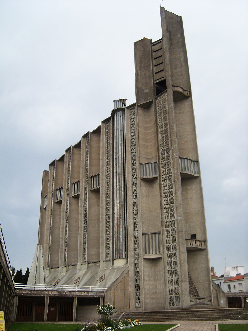 Bažnyčia, Netipinė Bažnyčia, Moderni Architektūra, Architektūra, Šiuolaikiška, Pastatas, France, Charente, Nemokamos Nuotraukos,  Nemokama Licenzija