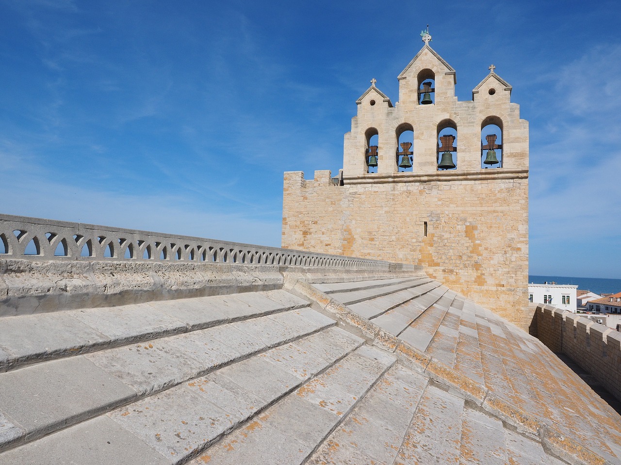 Bažnyčia, Bažnyčios Stogas, Varpinė, Statyba, Architektūra, Notre-Dame-De-La-Mer, Įtvirtinta Bažnyčia, Paminklas, Katalikų, Piligrimystės Vieta