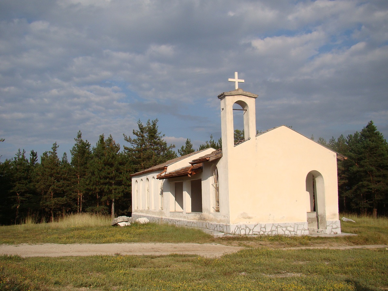 Bažnyčia, Žalias, Dangus, Debesys, Kraštovaizdis, Pieva, Kaimas, Kelionė, Mėlynas, Turizmas