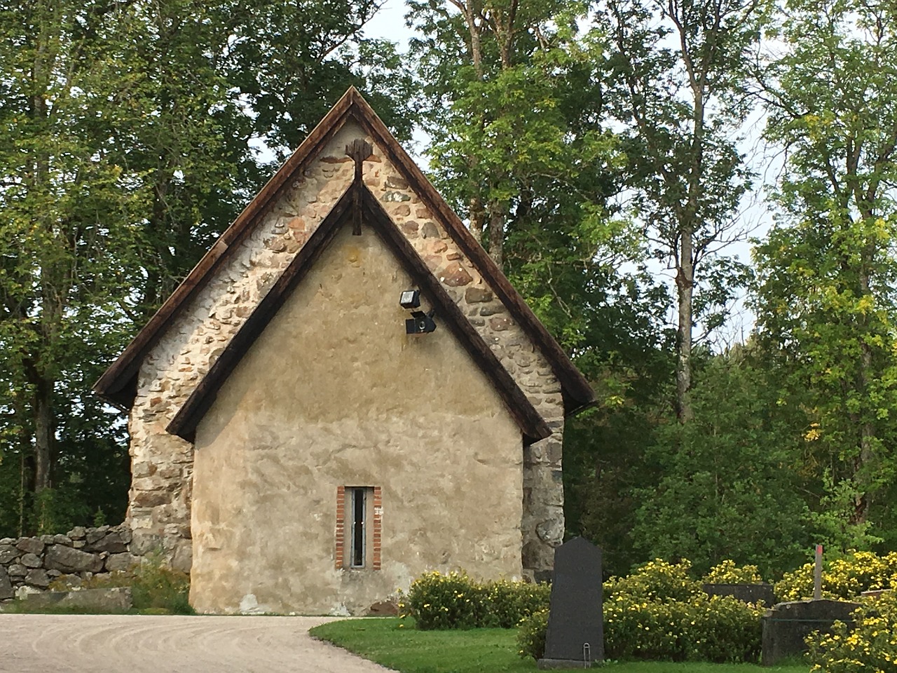 Bažnyčia, Lapai, Mėlynas, Mėlynas Dangus, Tikėjimas, Religija, Dvasinis, Krikščionis, Kirsti, Pastatas