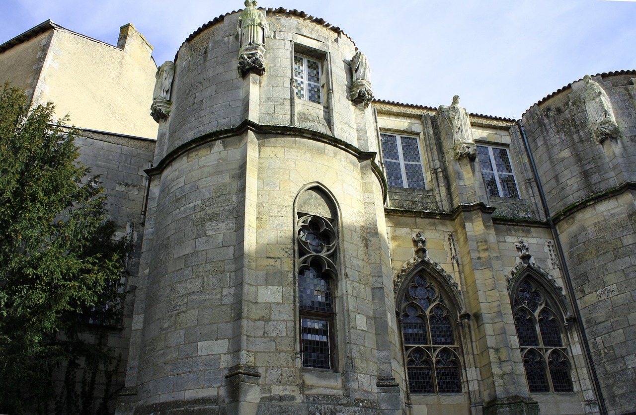 Bažnyčia, Poitiers, Langai, Akmens Bažnyčia, Viduramžių, Prancūzų Kalba, Nemokamos Nuotraukos,  Nemokama Licenzija