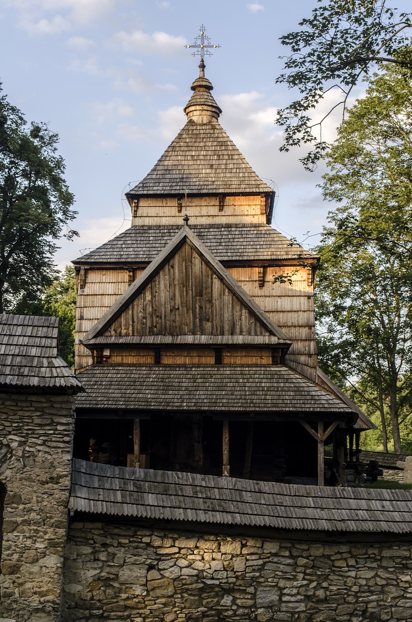 Bažnyčia, Ortodoksų Bažnyčia, Langas, Vitražai, Stogas, Latakai, Įėjimas, Ištikimas, Masė, Malda