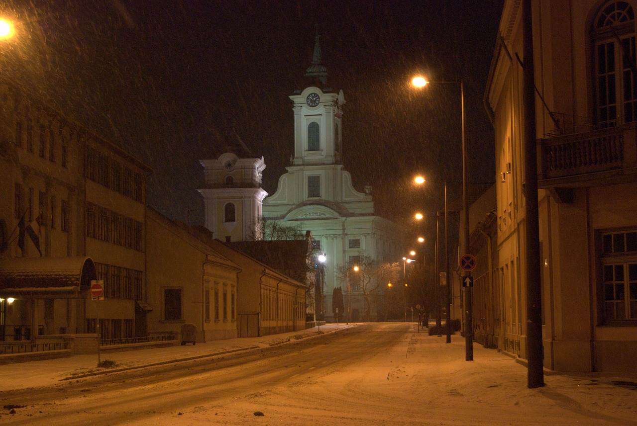 Bažnyčia, Békéscsaba, Evangelikų Bažnyčia, Sniegas, Žiema, Tamsi, Nemokamos Nuotraukos,  Nemokama Licenzija