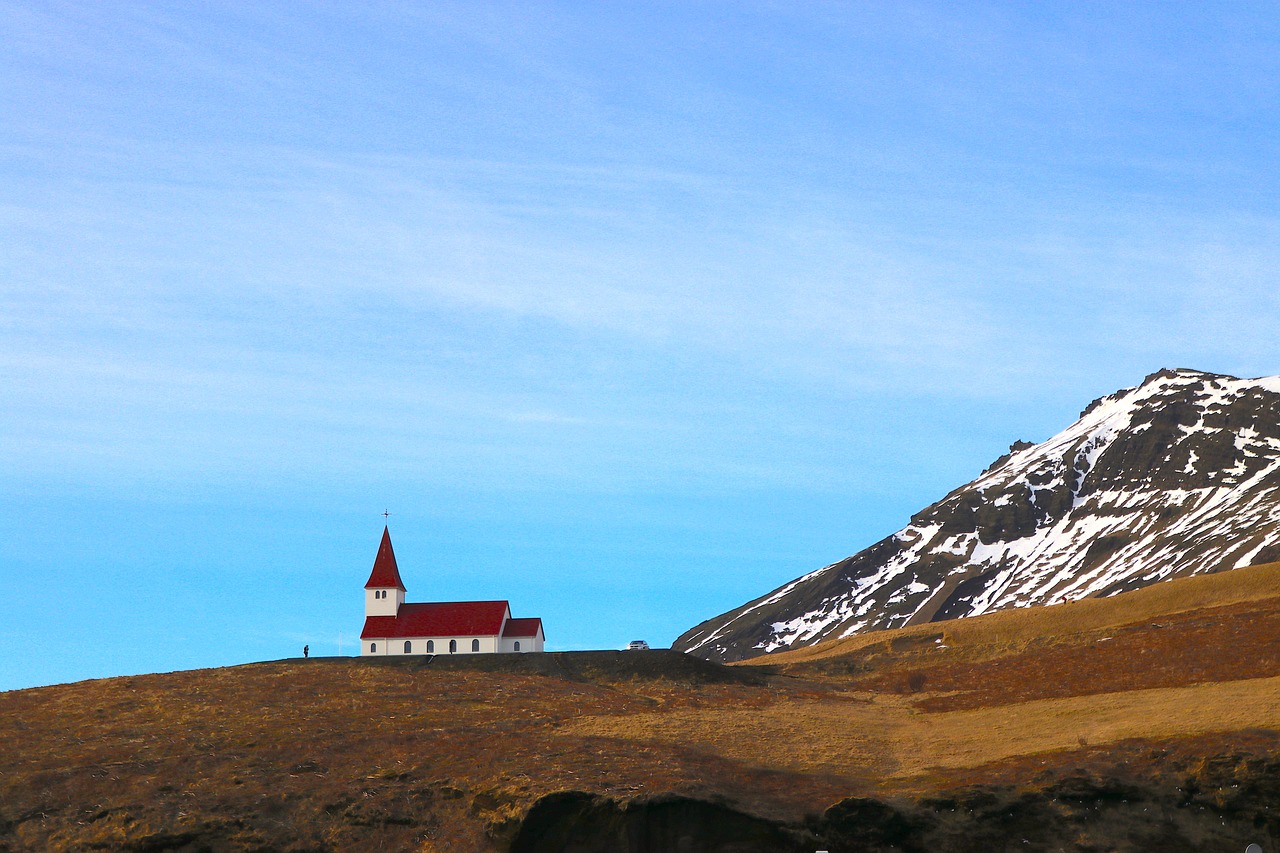 Bažnyčia, Iceland, Vik, Kalnas, Mėlynas Dangus, Kalnas, Sniegas, Skandanaviška, Skandanavija, Asmuo