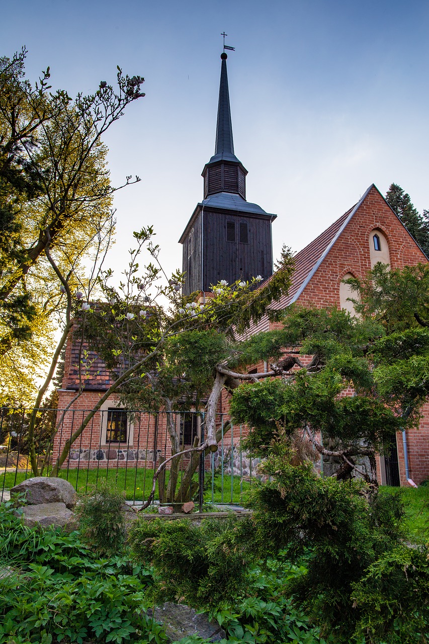 Bažnyčia,  Bokštas,  Religija,  Sodas,  Tikėjimas,  Katalikų,  Architektūra,  Paminklas,  Šviesa, Nemokamos Nuotraukos