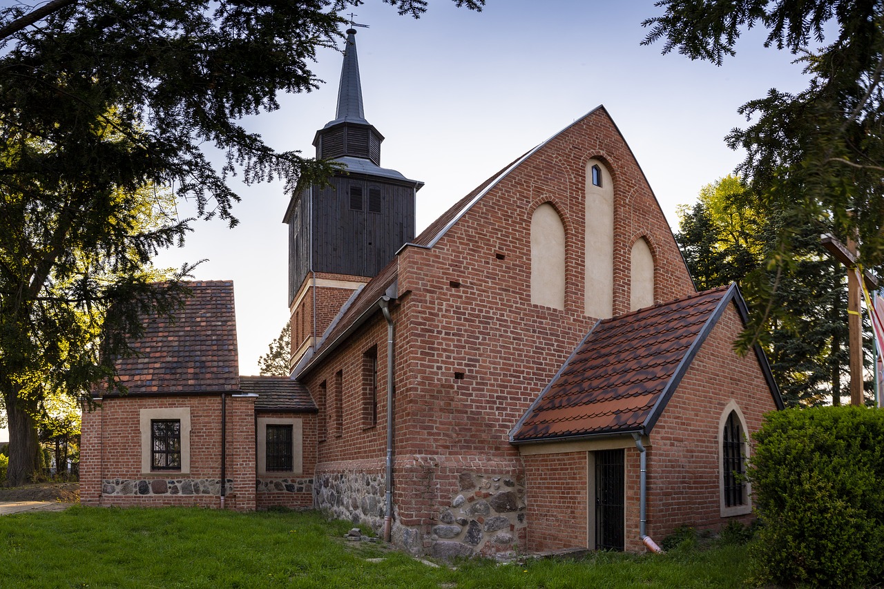 Bažnyčia,  Bokštas,  Religija,  Sodas,  Tikėjimas,  Katalikų,  Architektūra,  Paminklas,  Šviesa, Nemokamos Nuotraukos