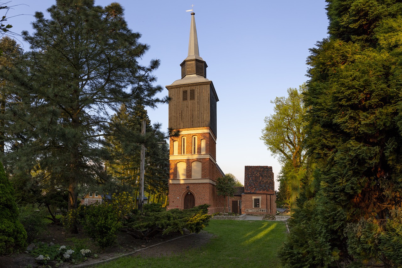 Bažnyčia,  Bokštas,  Religija,  Sodas,  Tikėjimas,  Katalikų,  Architektūra,  Paminklas,  Šviesa, Nemokamos Nuotraukos