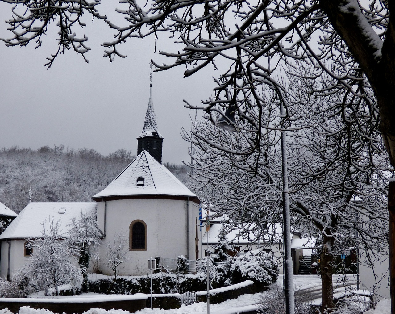 Bažnyčia, Sniegas, Žiema, Žiemos Peizažas, Lellingen, Liuksemburgas, Gruodžio Mėn ., Šaltas, Kaimo Bažnyčia, Snieguotas