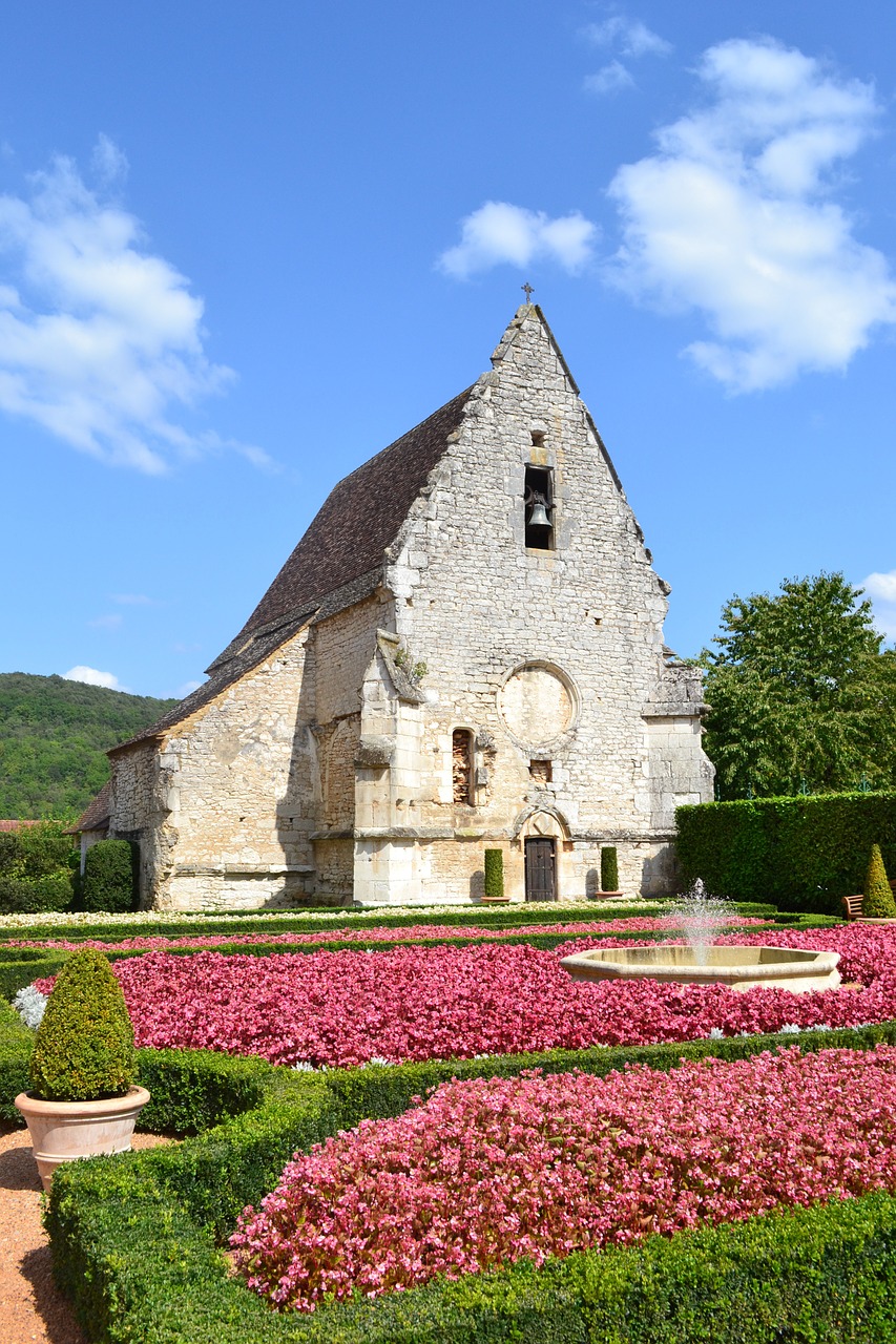 Bažnyčia, Akmens Bažnyčia, Chateau Des Milandes, Renesansas, Dordogne, France, Aquitaine, Geliu Lova, Fontanas, Pietvakarius