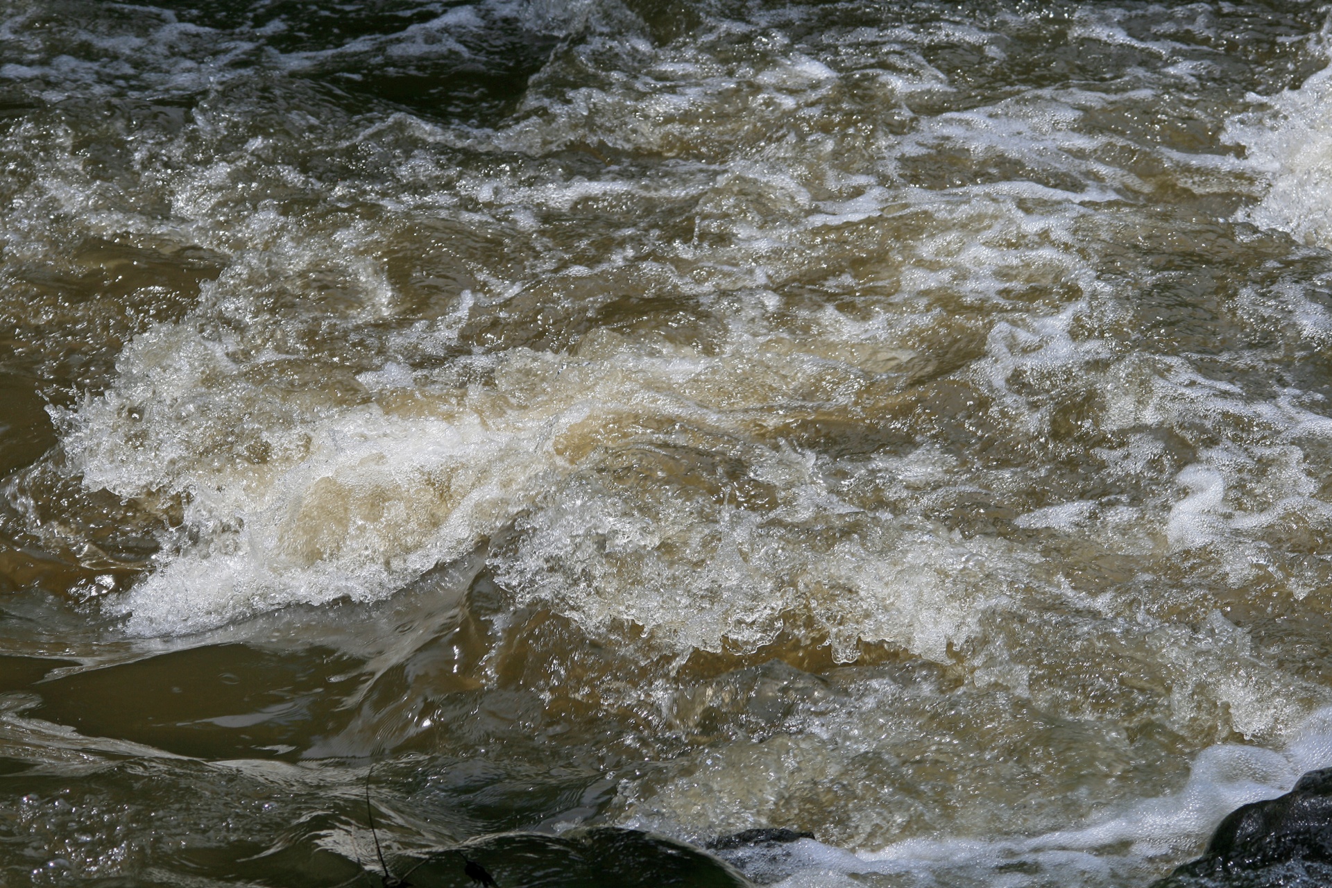 Vanduo,  Srautas,  Upė,  Bėgimas,  Teka,  Juda,  Slenksčiai,  Churning,  Gushing,  Putos